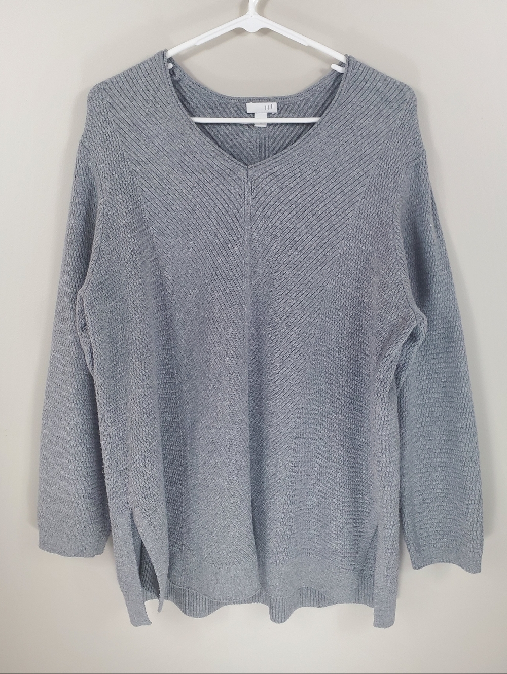 J. Jill Size M Gray Long Sleeve Textured V Neck Sweater